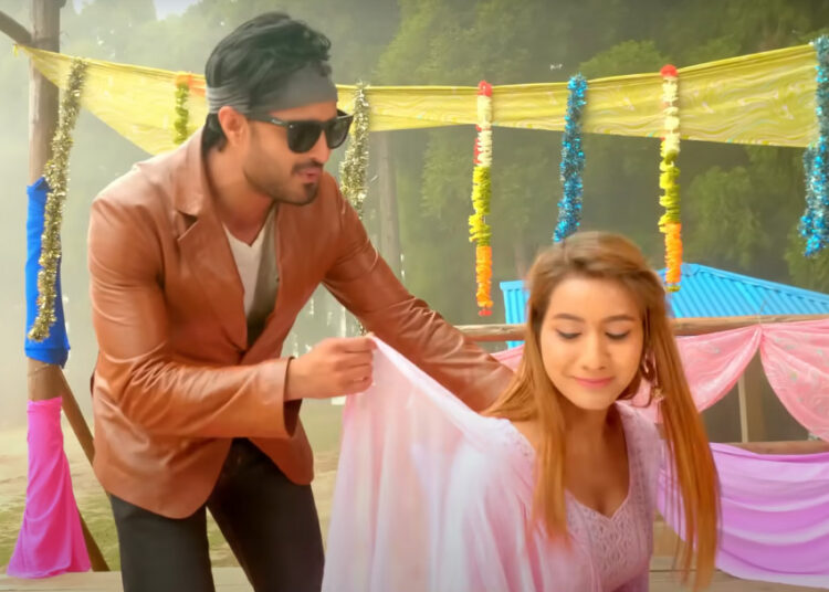 गायक रोशन गुरुङको नयाँ गीत ‘पछयौरी तिम्रो’ सार्वजनिक