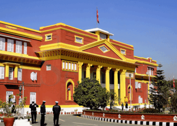 अध्यादेशले देश द्वन्दमा भासिने खतरा बढ्यो !