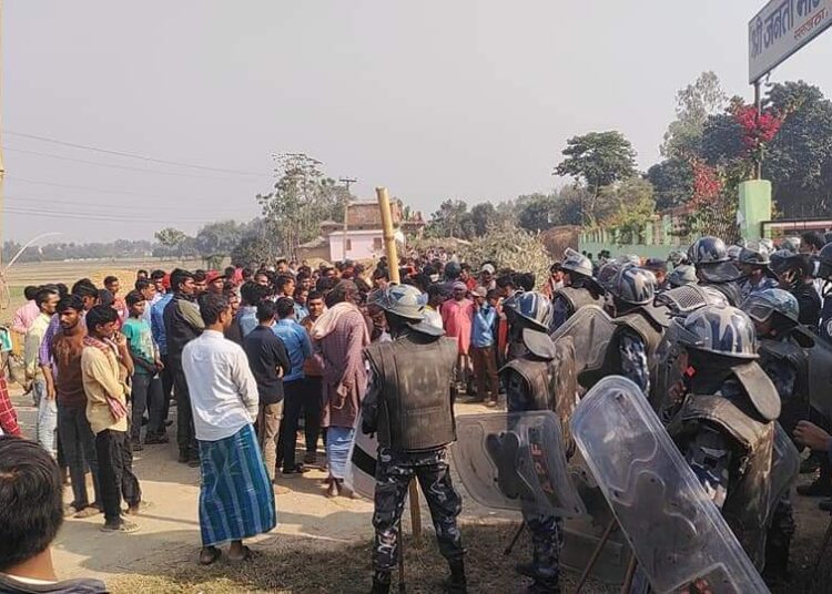 छात्रालाई दुर्व्यवहार गरेको आरोप