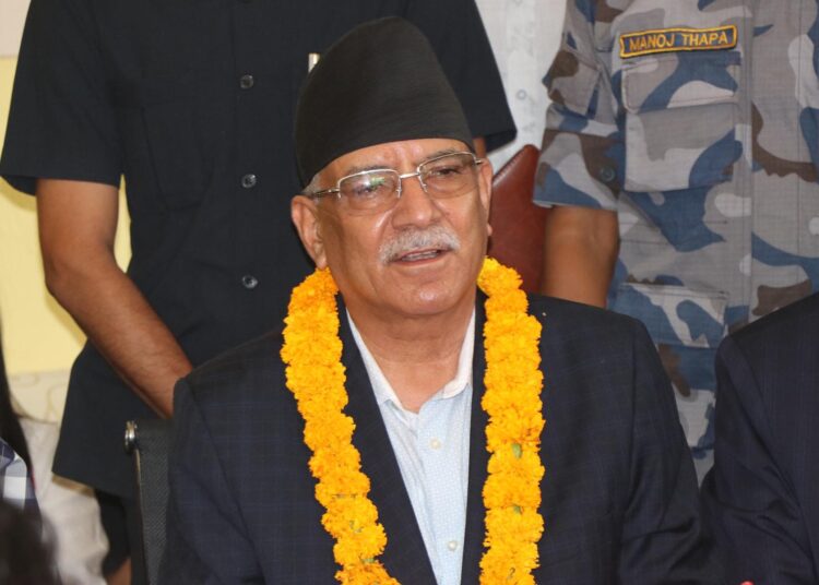 नवनियुक्त प्रधानमन्त्री पुष्पकमल दाहाल ‘प्रचण्ड’ ले शपथ ग्रहण समाराेहका लागि दाैरा सुरुवाल लगाउने