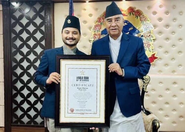 प्रधानमन्त्रीले ‘मेमोरी किङ’ अर्पणलाई दिए बधाई