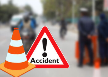 नवलपुरमा बस र ट्रक ठोक्किँदा १७ जना घाइते