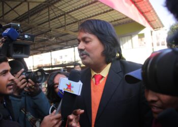 सीके राउत ओलीको निवास बालकोटमा