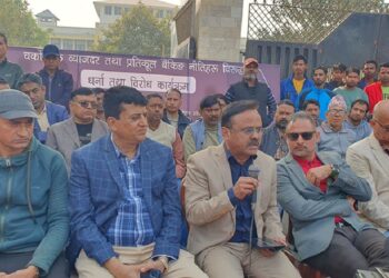 अर्थमन्त्रीमा पौडेलले वार्तामा बाेएपछि मोरङका उद्योगीको आन्दोलन स्थगित