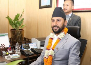 गृहमन्त्री लामिछानेको सांसदको योग्यताबारे संवैधानिक इजलासमा सुनुवाइ हुने