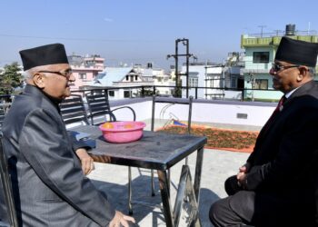 प्रचण्ड–ओली भेटः सरकार सञ्चालनका मापदण्डबारे छलफल, प्रचण्ड बालुवाटार सरेपछि निर्णय लिइने