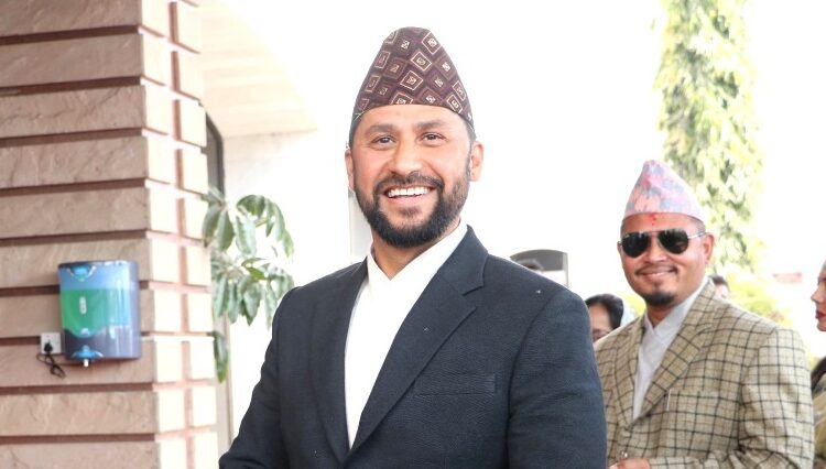 आगामी सरकारको नेतृत्वमा रहने दाबी