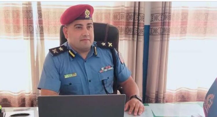 सुन व्यापारीसँग घुस रकम लिएको आरोपमा डीएसपी ठगबहादुर केसी निलम्बित