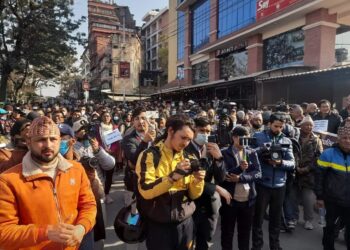डोजर आतंक मच्चाएको भन्दै महानगरबासी आन्दोलित