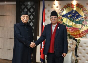 प्रधानमन्त्री  ‘प्रचण्ड’ र  एमालेका अध्यक्ष केपी ओलीबीच भेटवार्ता