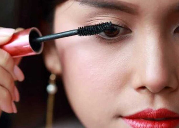 मेकअप सामग्रीमा क्यान्सर निम्त्याउने ‘फॉरएभर केमिकल्स’ काे प्रयोग