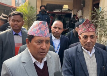 उपत्यकाका सडकमा रहेका खाल्डाखुल्डी १५ दिनभित्र पुरिसक्न भौतिकमन्त्री श्रेष्ठको निर्देशन