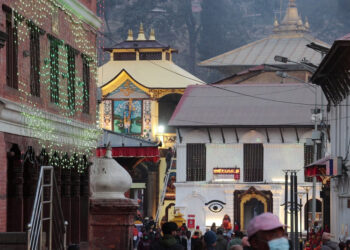 महाशिवरात्रि नजिकिएसँगै पशुपतिनाथ मन्दिर बेहुली झै सजाउन थालियो