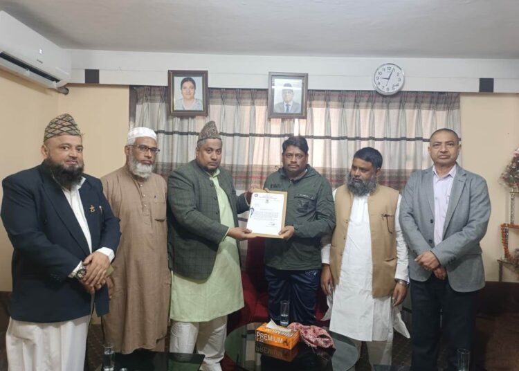 धार्मिक स्थलमा निः शुल्क खानेपानीको व्यवस्थापन गर्न उपाध्यक्ष मशहूदले दिए ज्ञापन पत्र