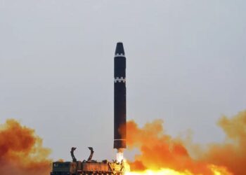 North Korea fires missile as US, S. Korea prepare for drills