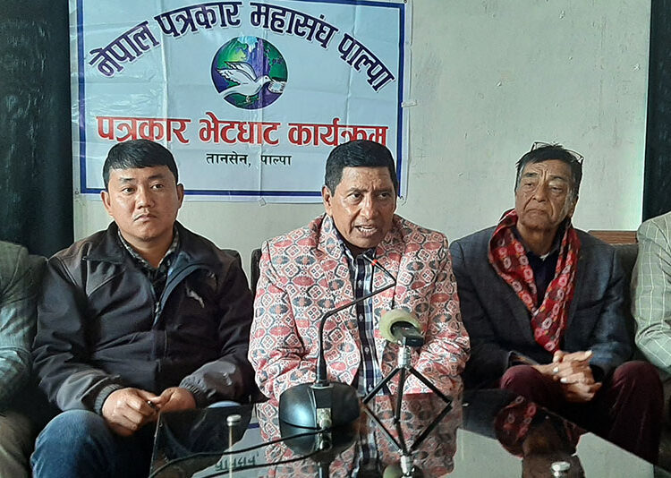 अहिलेसम्म कुनै नयाँ समीकरण बनेकाे छैन : उपप्रधानमन्त्री श्रेष्ठ