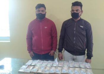 स्रोत नखुलेको १८ लाख रुपैयाँसहित दुई जना भारतीय नागरिक पक्राउ