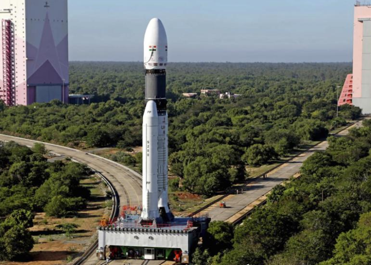 Indian rocket places 36 satellites into orbits