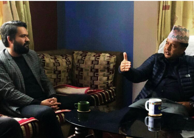 महेश बस्नेतलाई भेट्न गुण्डु पुगे बालेन