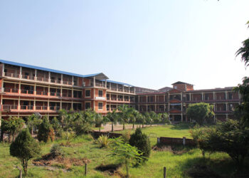 चितवनका ११ कलेजमा लगाएको ताला फोडियो