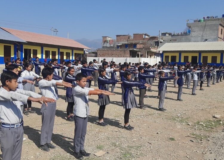 सुकुम्बासीका छोराछोरी पढ्ने नमूना विद्यालय
