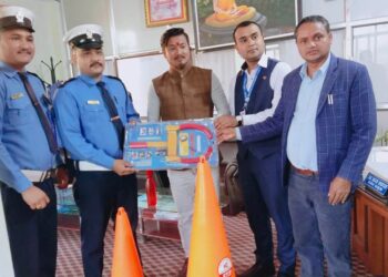 पार्किङ व्यवस्थापन गर्न ट्राफिक प्रहरीलाई सामग्री हस्तान्तरण