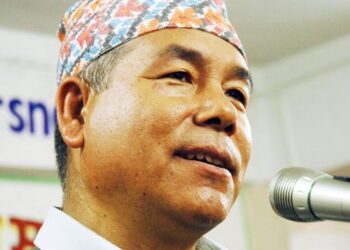 लडाकुलाई २-२ लाख दिने निर्णयको विरोधमा उत्रिए