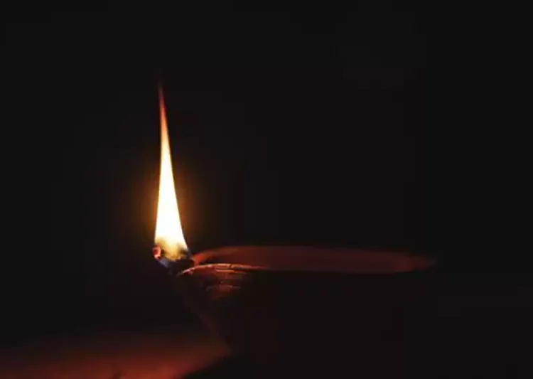 मुगुको व्यथा : पुस्तौँदेखि दियालोकै भर