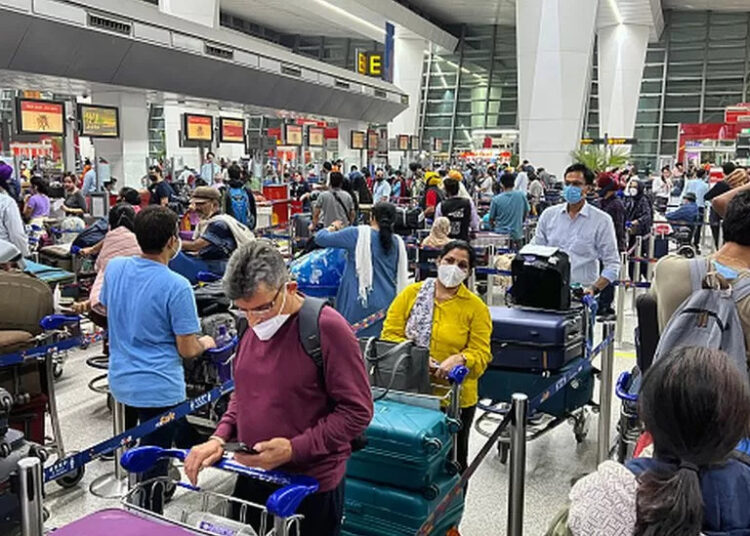 New record as 4.56m Indians take flights in a day