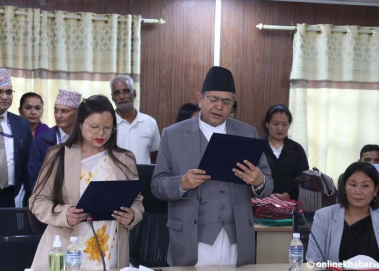 सांसद बिन्दबासिनी कंसाकारले पद तथा गोपनीयताको शपथ लिइन्