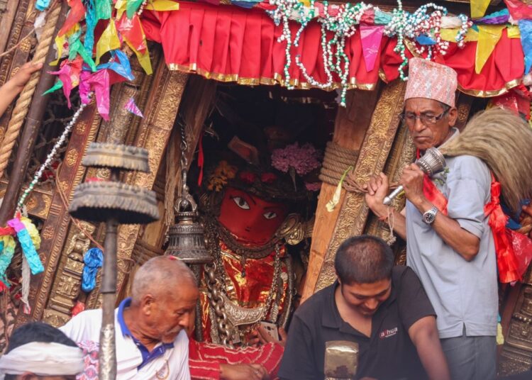 रातो मच्छिन्द्रनाथको रथ जाउलाखेलमा