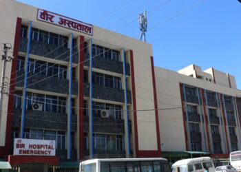 वीरका आवासीय चिकित्सकहरु आन्दोलित