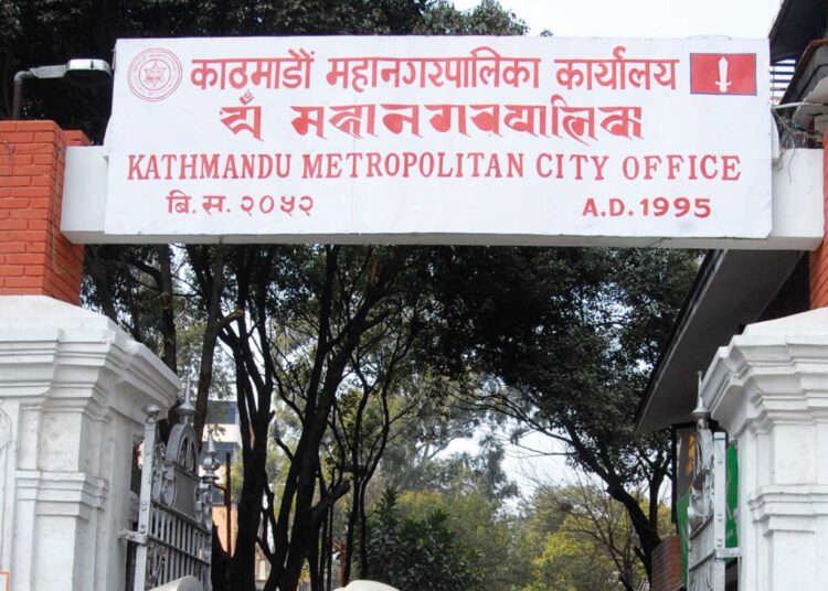 महानगरपालिका प्रमुख बालेन शाहले स्वास्थ्य संस्थाको प्रशासन बन्द गर्ने चेतावनी