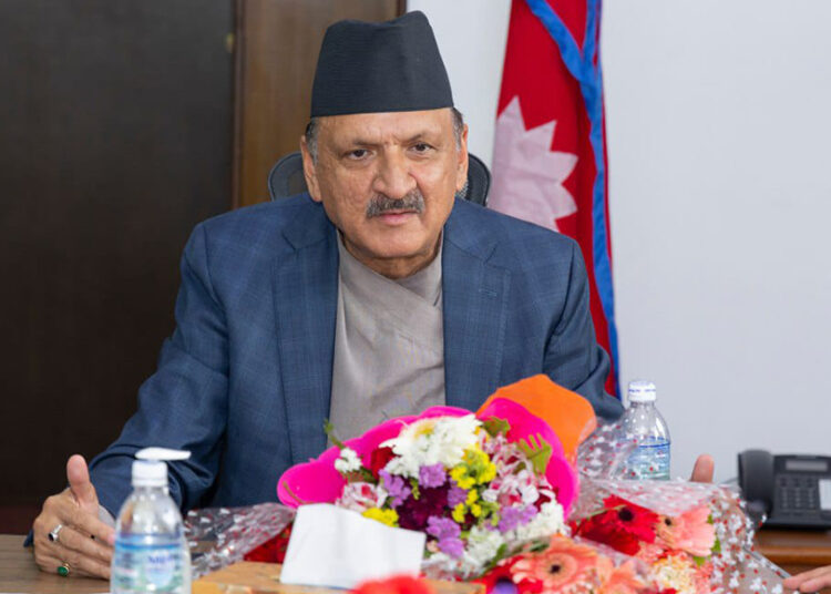 विद्युतीय सवारी साधनमा प्रोत्साहन गर्ने नै सरकारको नीति रहेको छ : अर्थमन्त्री महत