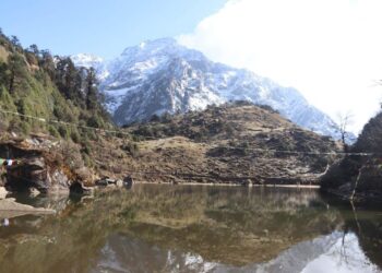 पर्यटकको प्रतीक्षामा साल्पापोखरी