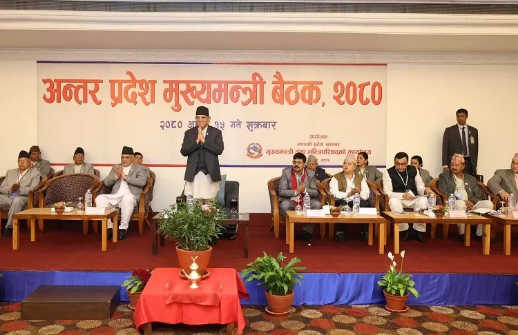 सङ्घीयता कार्यान्वयनमा प्रभावकारी तवरले लाग्न प्रधानमन्त्रीको आग्रह