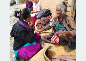 जहाँ घरघरमै पुगेर सेवा दिन्छन् स्वास्थ्यकर्मी