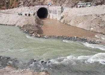 अरुण नदीले कटान गरेपछि तटीय क्षेत्रमा जोखिम