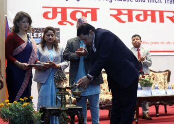 लागुऔषध दुरुपयोगको असरसँग जुध्न गृहमन्त्रीको आह्वान