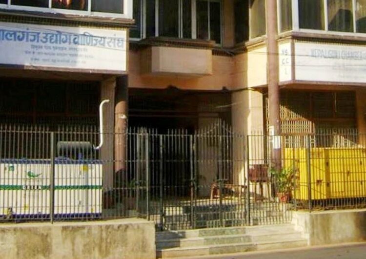 आर्थिक मन्दीका कारण व्यापार व्यवसाय घट्दै