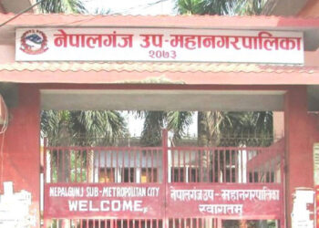 गर्मी बिदा नगरेपछि विद्यालय बन्द गराउँदै प्रहरी