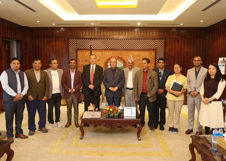 इलाम स्वास्थ्य विज्ञान प्रतिष्ठानको प्रक्रिया थाल्छौँः प्रधानमन्त्री दाहाल