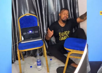 नाइजेरियाली युवकले गिनिज बुकमा लगातार ७ दिनसम्म रोएर राखे विश्व कीर्तिमान !