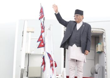 त्रिभुवन अन्तर्राष्ट्रिय विमानस्थलमा प्रधानमन्त्री प्रचण्डको अवतरण भयो