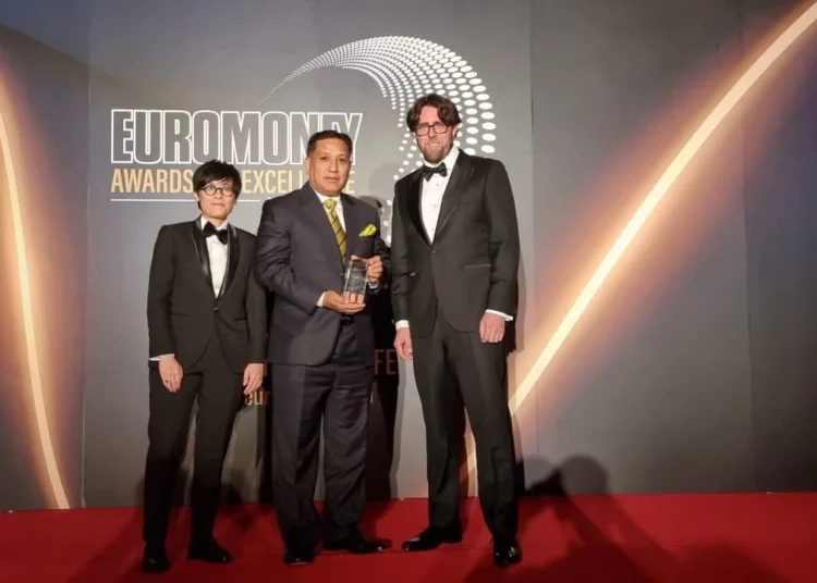 युरोमनी–अवार्ड फर एक्सेलेन्स अवार्डबाट नेपाल इन्भेष्टमेन्ट मेगा बैंक सम्मानित