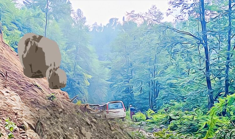पहिराेले मध्यपहाडी लोकमार्गको निसीखोला खण्ड अवरुद्ध