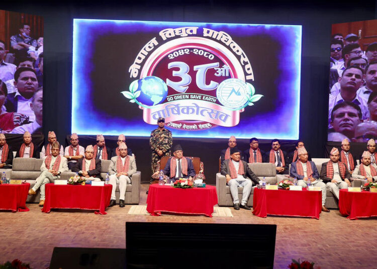 दशहजार आठसय मेगावाट बिद्युत आयोजना निर्माण गरिने
