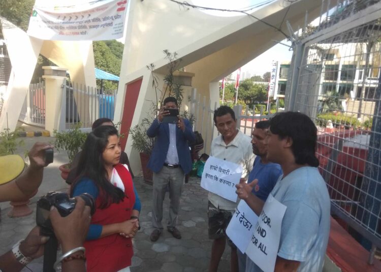 उपमेयर डंगोलले अभियन्ता ‘ईः’लाई स्वास्थ्य अवस्थाबारे जानकारी लिइन