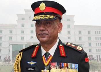 प्रधान सेनापति महारथी प्रभुराम शर्मा नयाँ दिल्ली जाँदै