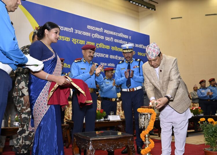 उपप्रधानमन्त्री नारायणकाजी श्रेष्ठबाट सडक सुरक्षा तथा ट्राफिक सचेतना सप्ताह-२०८० उद्‍घाटन